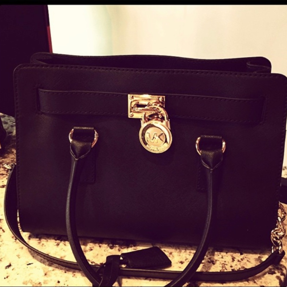 Michael kors purse more photos added!